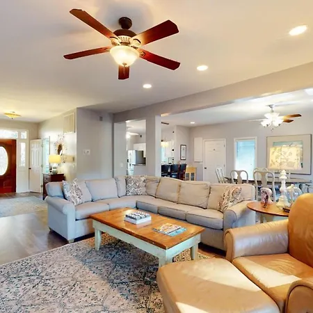 3 Troon Dr Villa